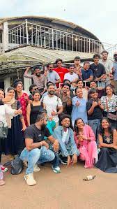 romantic houseboat cruise