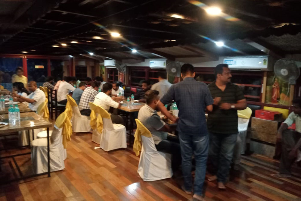 best houseboat cruise in Alappuzha